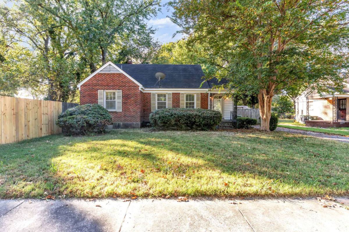 3853 Douglass Ave, Memphis, TN 38111 - House for Rent - Image 2