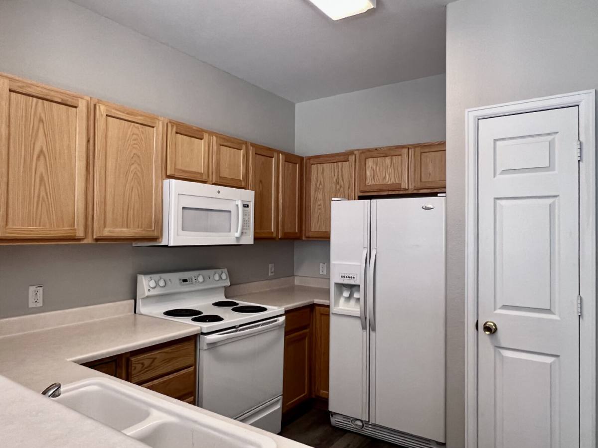 12251 E Tennessee Dr, Aurora, CO 80012 - Townhouse for Rent - Image 10