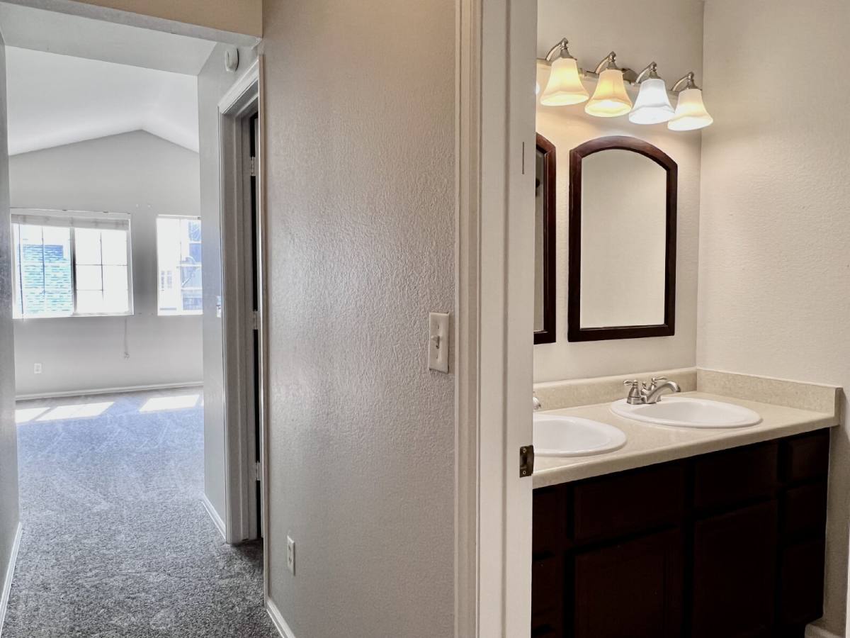 12251 E Tennessee Dr, Aurora, CO 80012 - Townhouse for Rent - Image 17