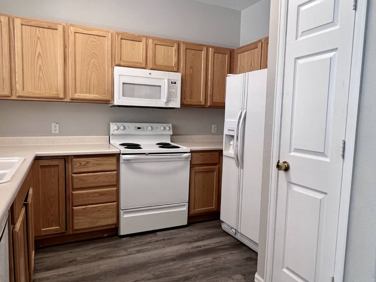 12251 E Tennessee Dr, Aurora, CO 80012 - Townhouse for Rent - Image 9