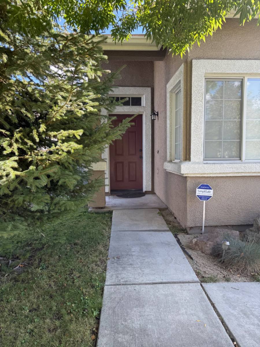 10675 Arbor Way, Reno, NV 89521 - House for Rent - Image 2