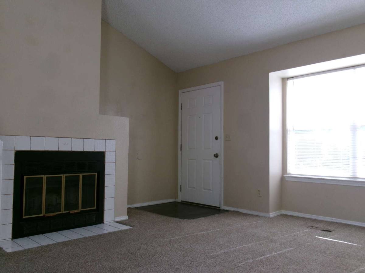 430 Dix Circle, Colorado Springs, CO 80911 - House for Rent - Image 4