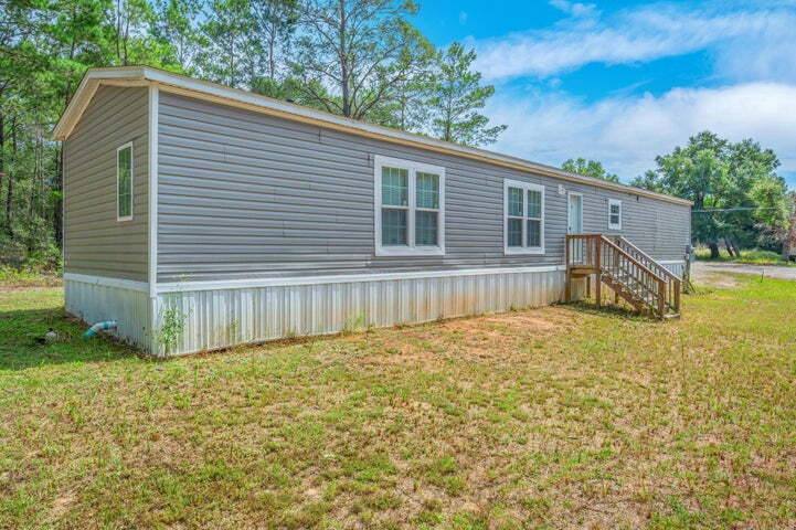 House for rent at 80 W Laurel Lane, Defuniak Springs, FL 32433