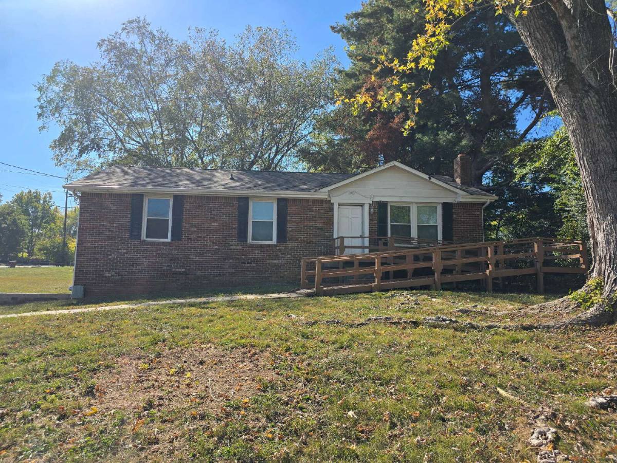 317 Dale Terrace, Clarksville, TN 37042 - House for Rent - Image 2