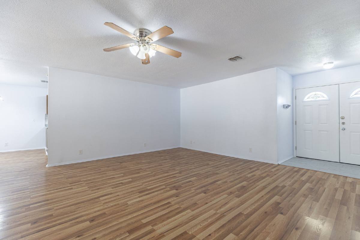 7655 Tarrasa, San Antonio, TX 78239 - House for Rent - Image 8