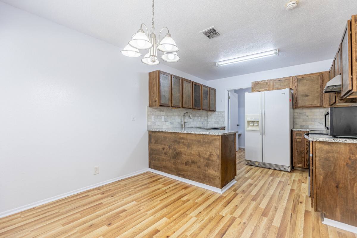 7655 Tarrasa, San Antonio, TX 78239 - House for Rent - Image 10