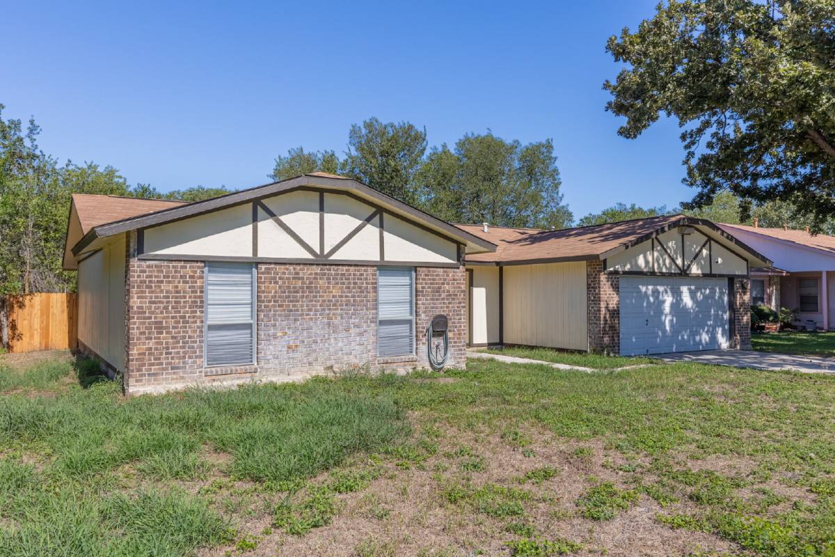 7655 Tarrasa, San Antonio, TX 78239 - House for Rent - Image 3