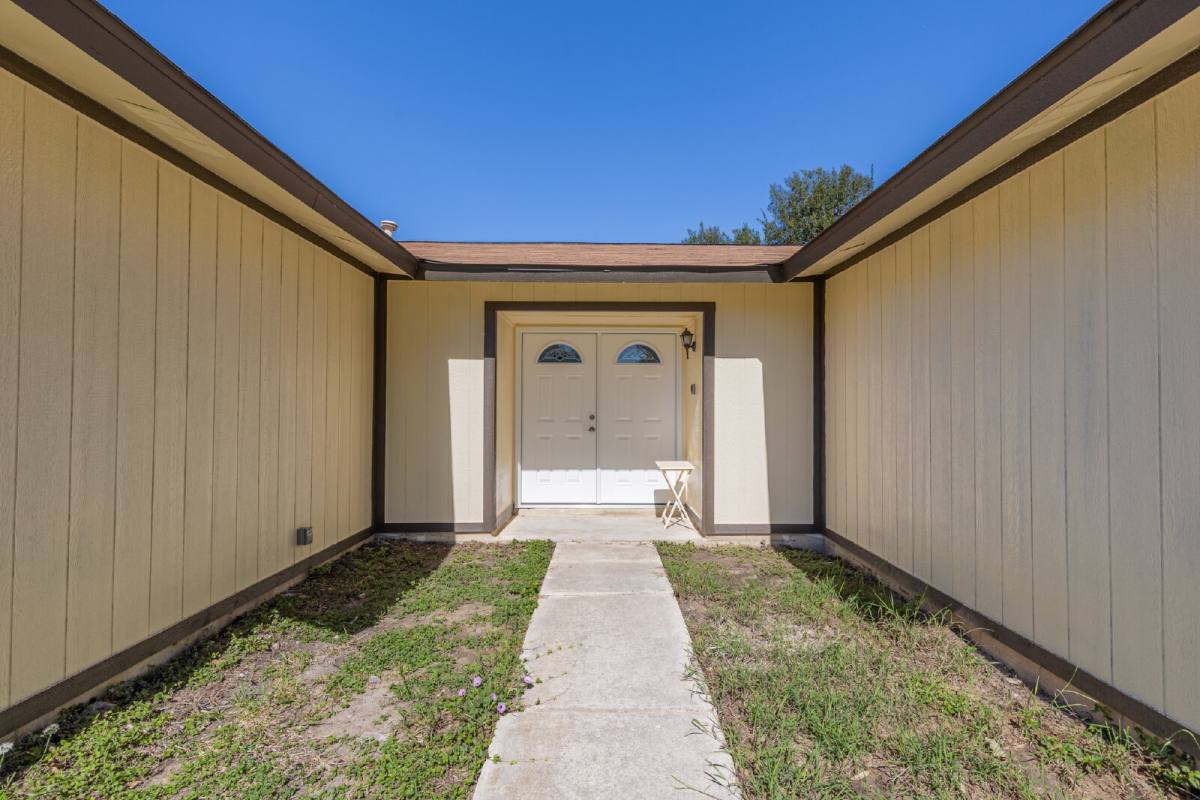7655 Tarrasa, San Antonio, TX 78239 - House for Rent - Image 5