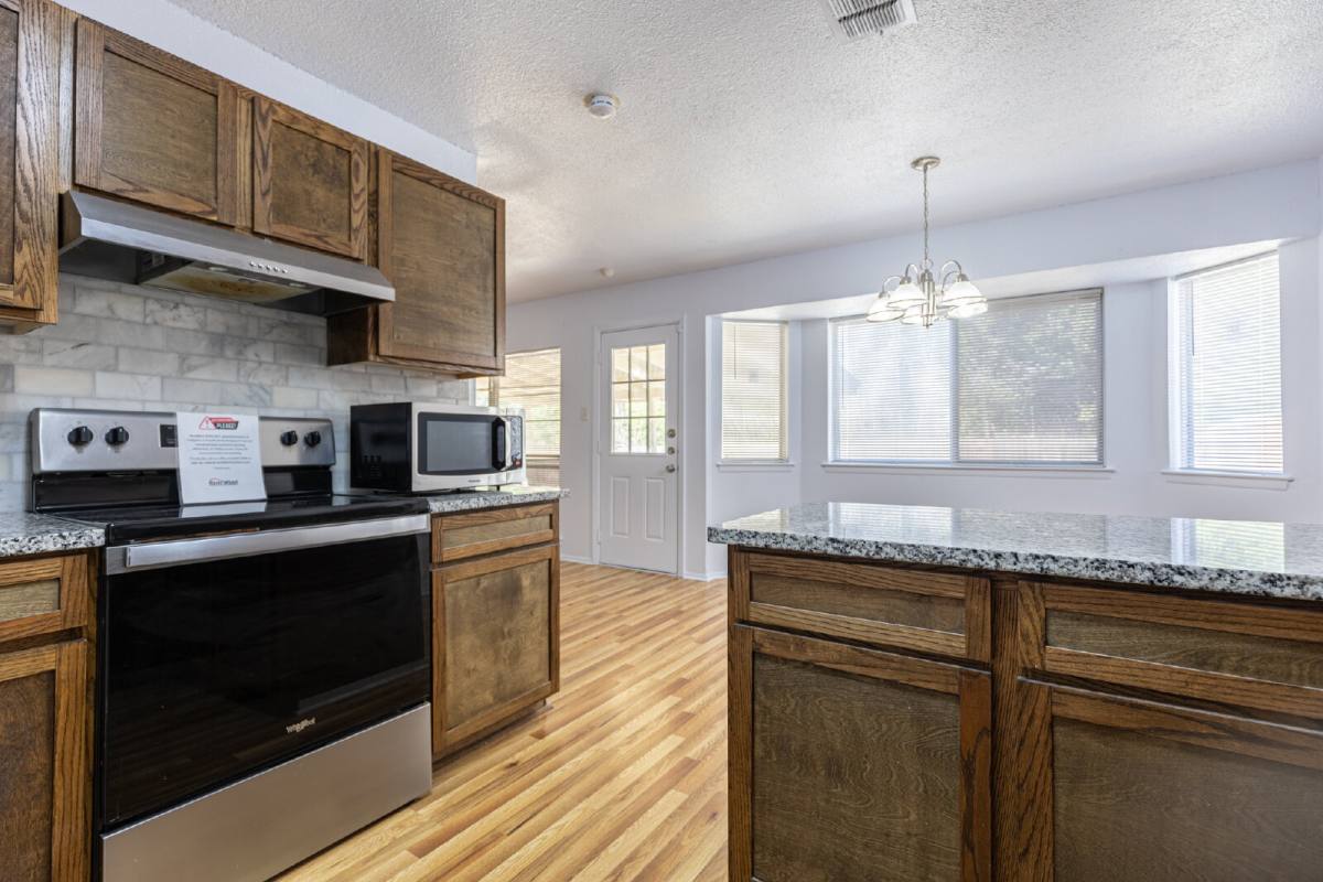 7655 Tarrasa, San Antonio, TX 78239 - House for Rent - Image 15