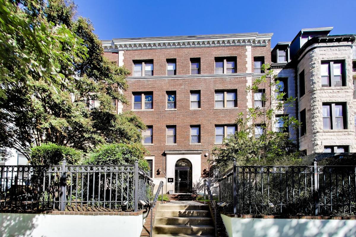 Condo for rent at 1321 Fairmont St NW #205, Washington, DC 20009