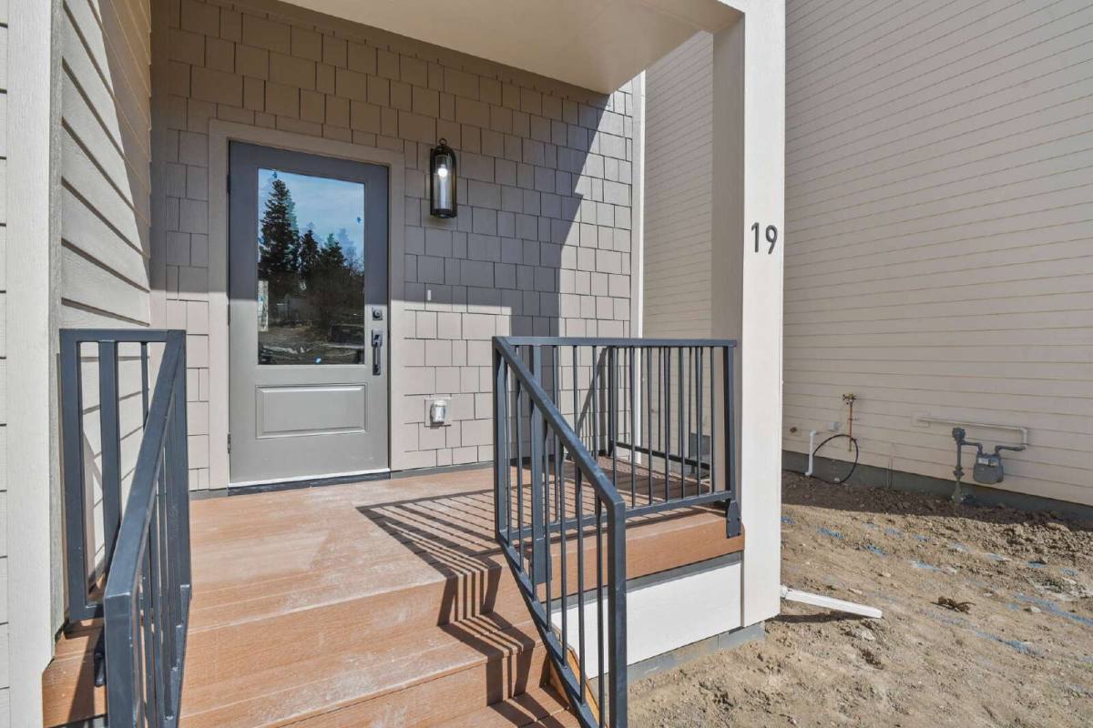19 Noyer Court, Colorado Springs, CO 80906 - Townhouse for Rent - Image 2