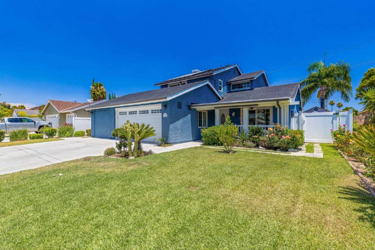 Apartment for rent at 15354 Black Shadow Dr, Moreno Valley, CA 92551