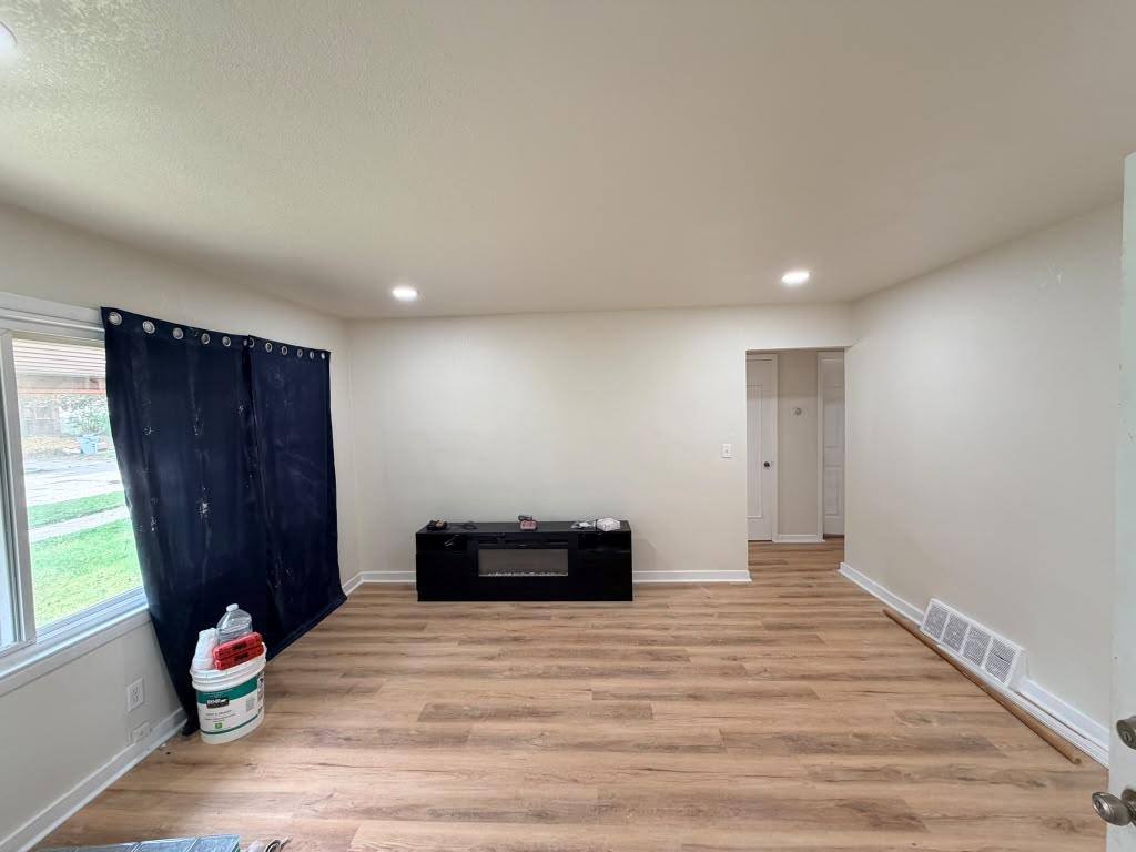 5920 N 37th St, Milwaukee, WI 53209 - Apartment for Rent - Image 2