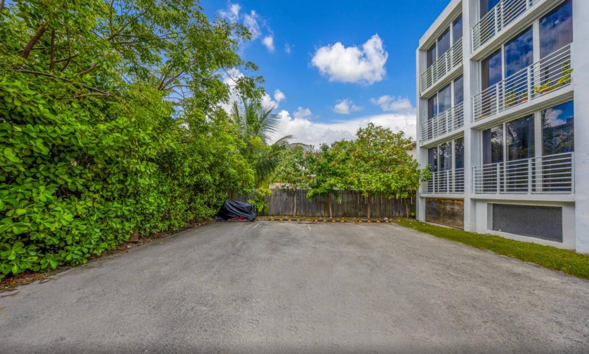 444-542 SW 3rd St #446-5, Miami, FL 33131 - Apartment for Rent - Image 13