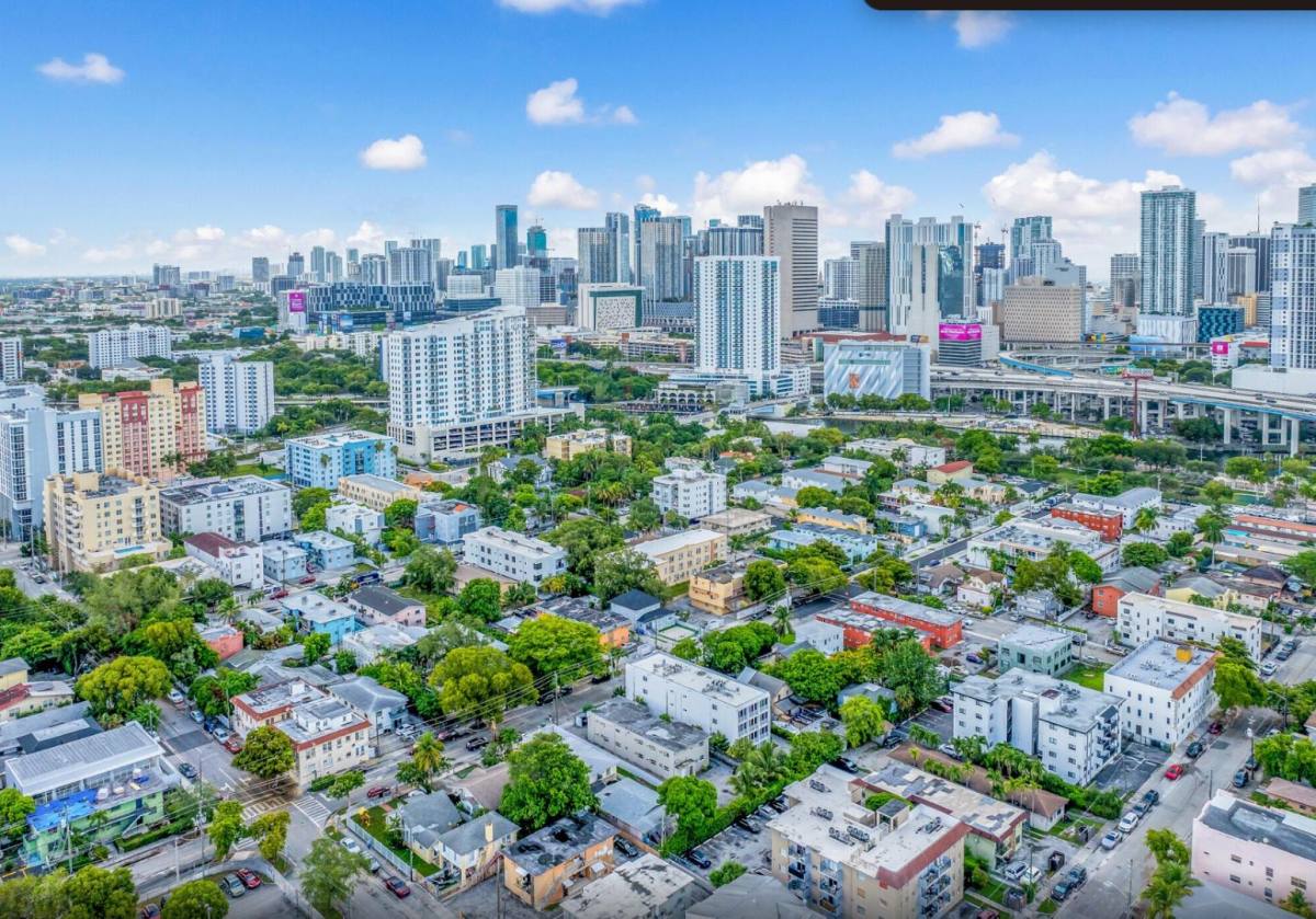444-542 SW 3rd St #446-5, Miami, FL 33131 - Apartment for Rent - Image 18