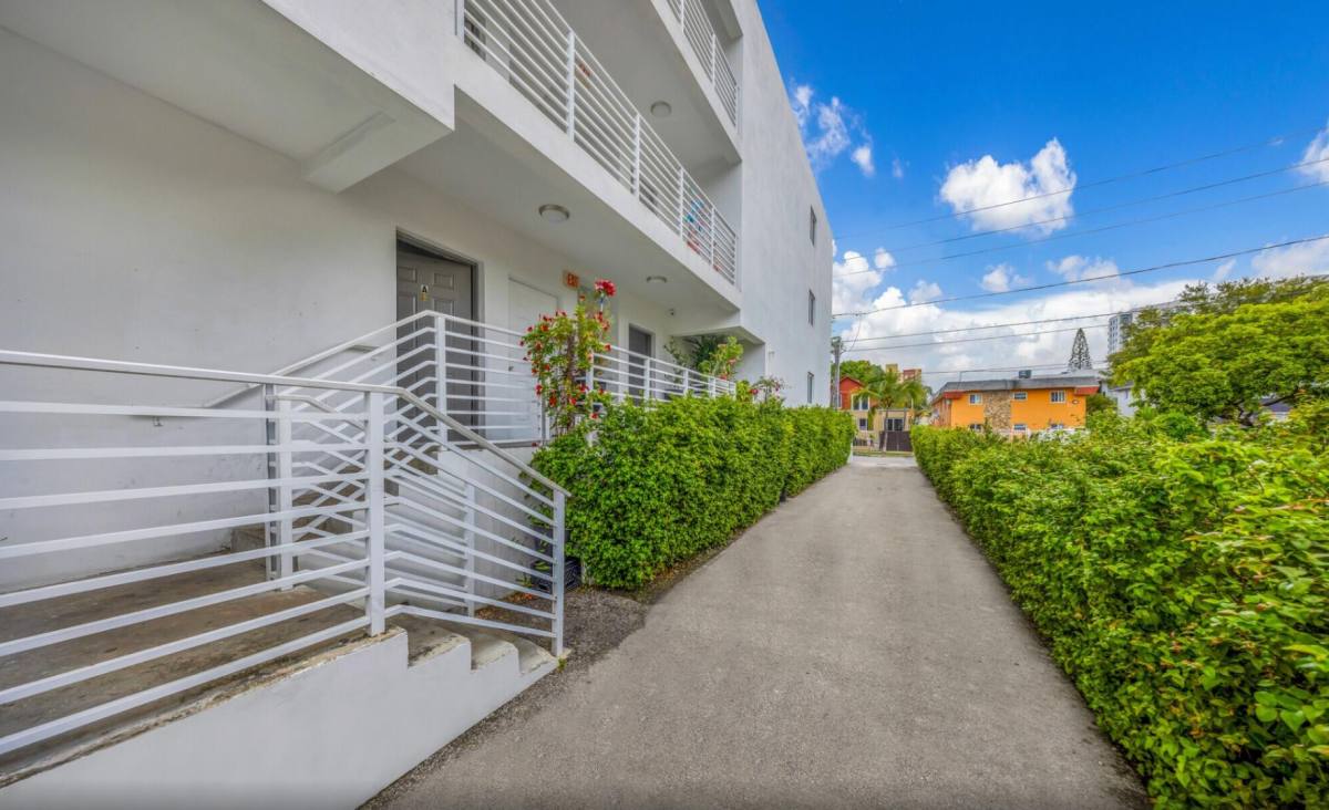 444-542 SW 3rd St #446-5, Miami, FL 33131 - Apartment for Rent - Image 15