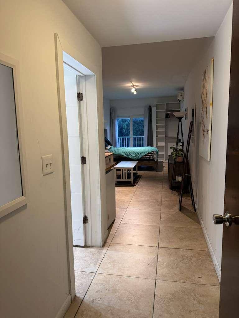 444-542 SW 3rd St #446-2, Miami, FL 33131 - Apartment for Rent - Image 2