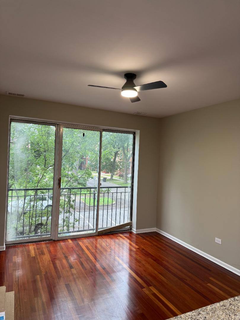 7656 S Colfax Ave #2, Chicago, IL 60649 - Apartment for Rent - Image 3