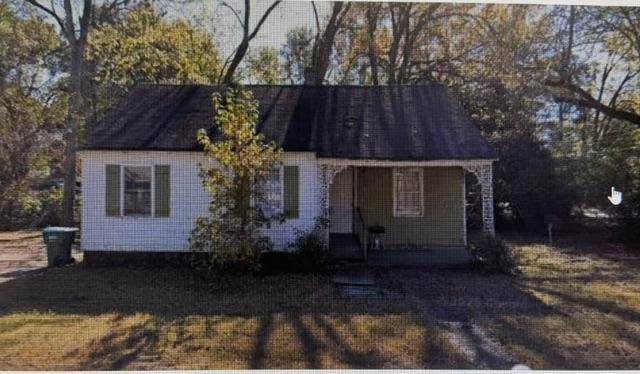 253 W Pecan St, Grenada, MS 38901 - House for Rent