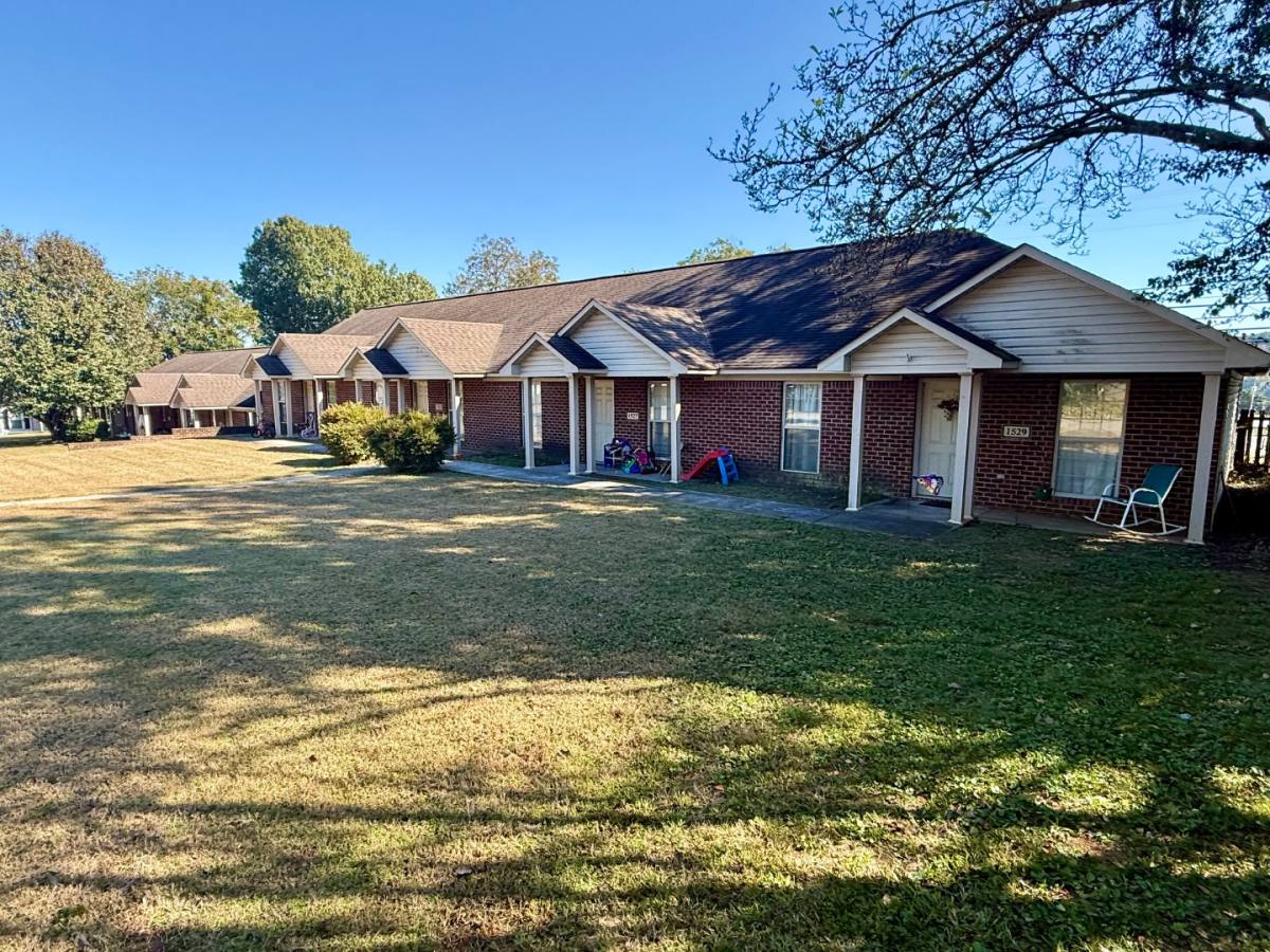 1521 Obrig Ave, Guntersville, AL 35976 - Townhouse for Rent - Image 8