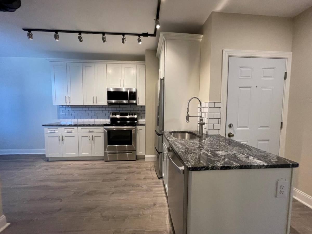 352 Melwood Ave #3, Pittsburgh, PA 15213 - Apartment for Rent - Image 1