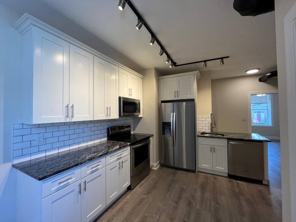 352 Melwood Ave #5, Pittsburgh, PA 15213 - Apartment for Rent - Image 1