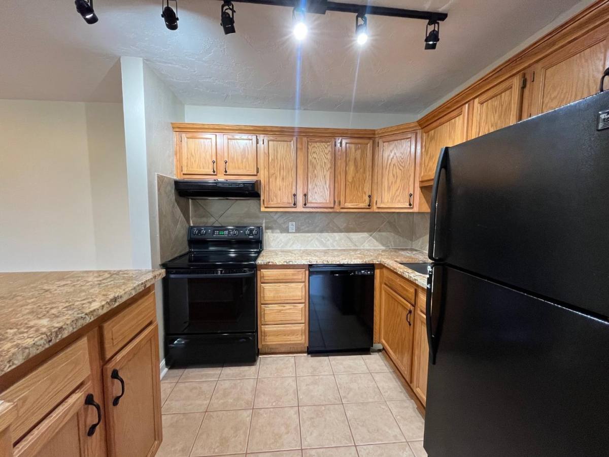 6780 Fifth Ave #117, Pittsburgh, PA 15208 - Apartment for Rent - Image 2