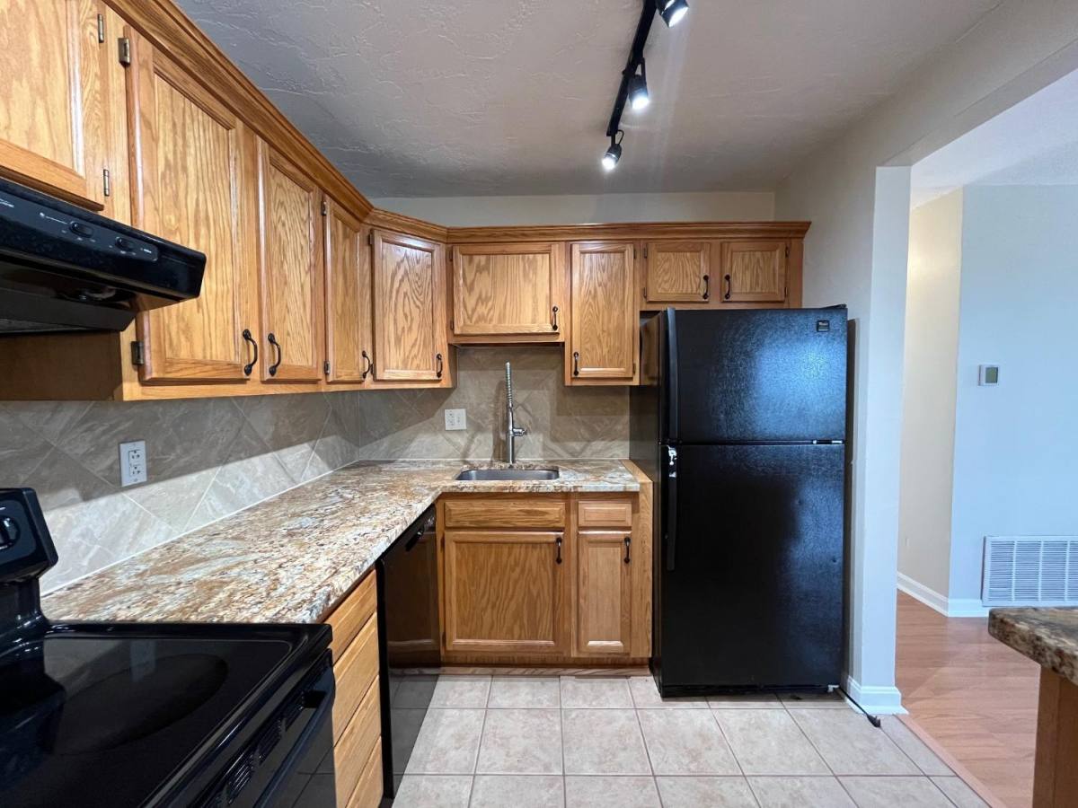 6780 Fifth Ave #117, Pittsburgh, PA 15208 - Apartment for Rent - Image 1