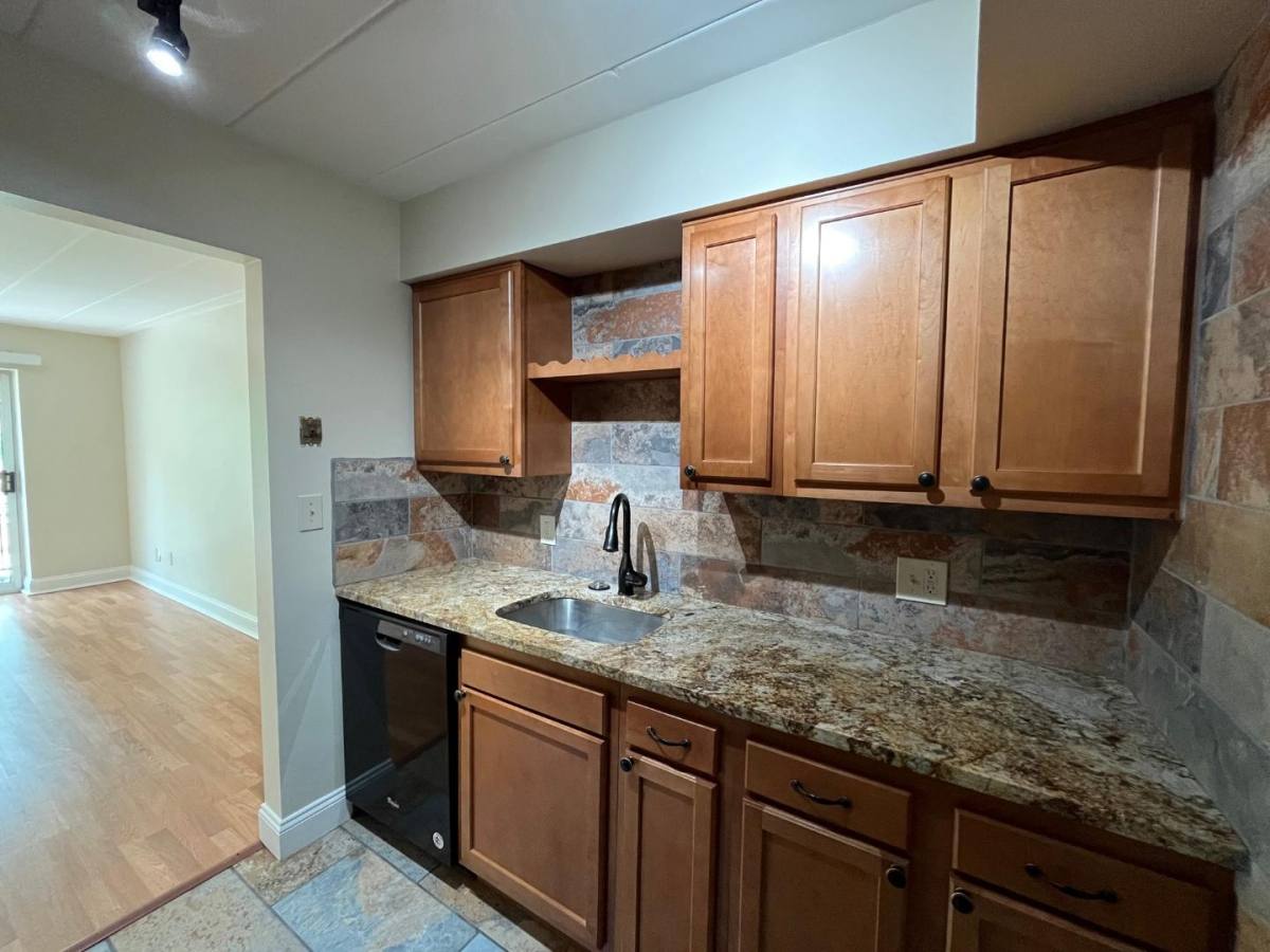 151 Robinson St #36, Pittsburgh, PA 15213 - Apartment for Rent - Image 5