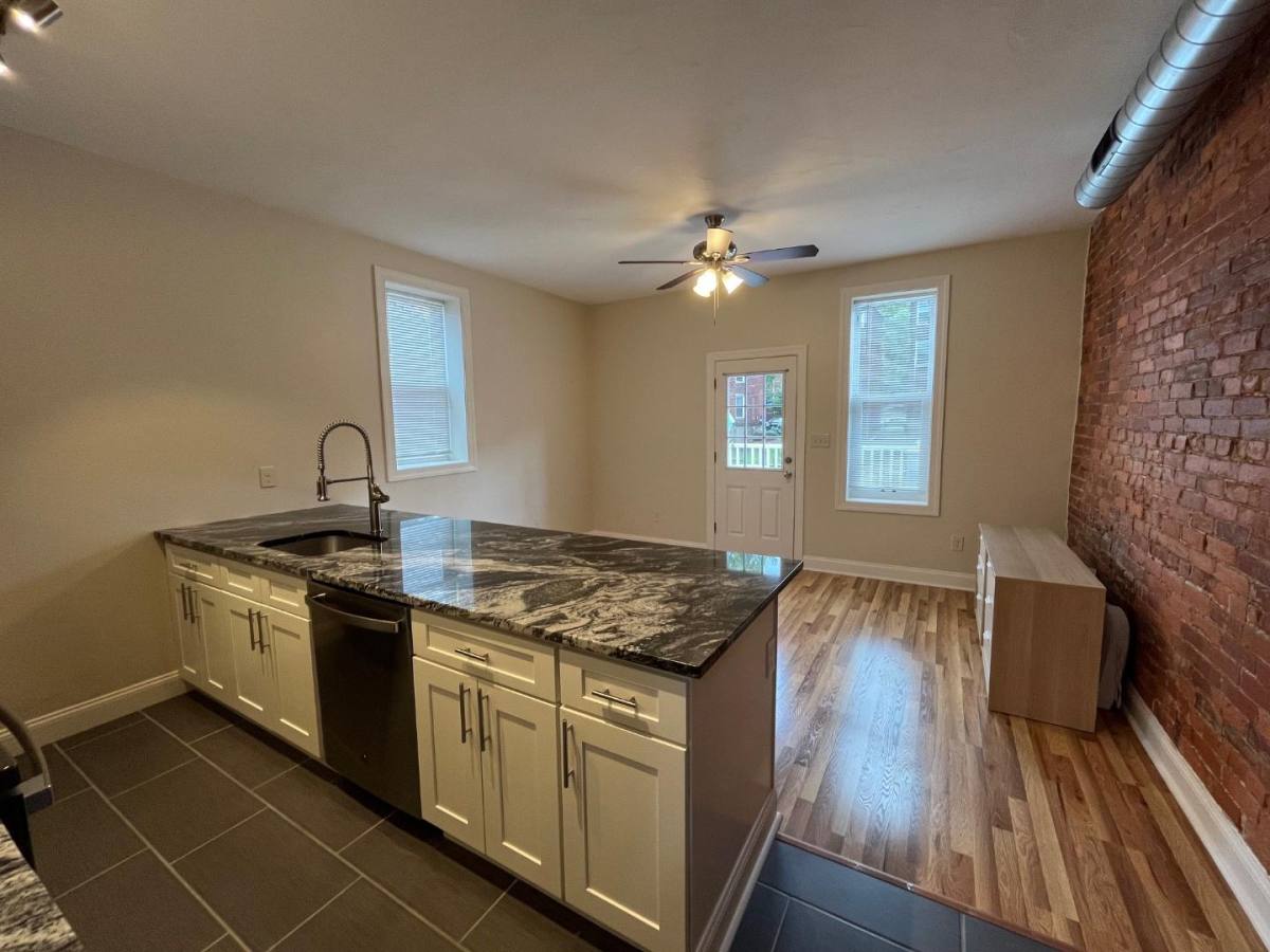 335 Melwood Ave #11, Pittsburgh, PA 15213 - Apartment for Rent - Image 2