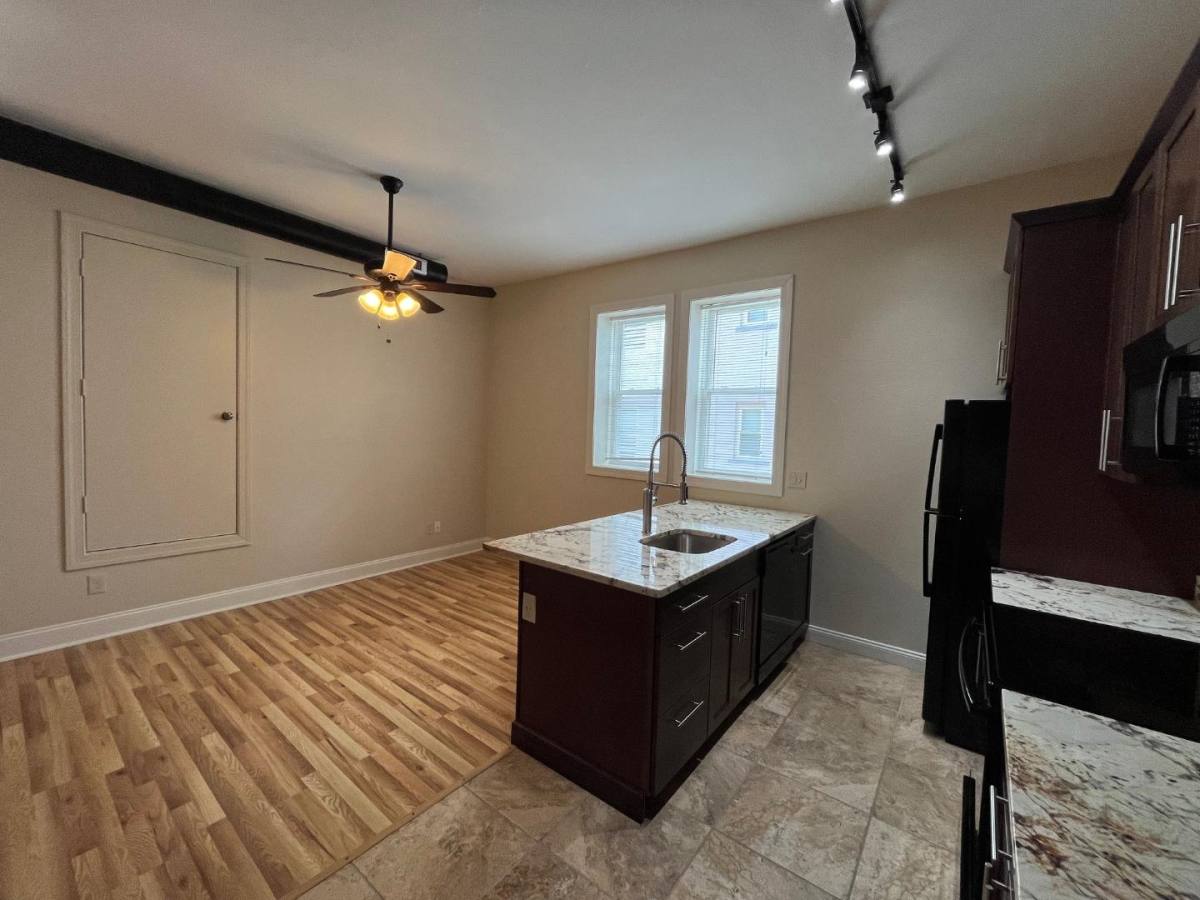 4930 Centre Ave #4, Pittsburgh, PA 15213 - Apartment for Rent - Image 3