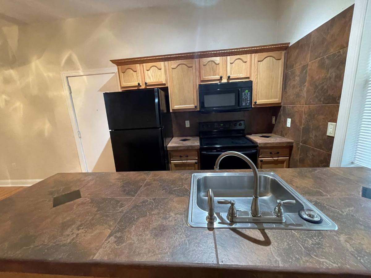 219 S Fairmount St #1, Pittsburgh, PA 15206 - Apartment for Rent - Image 2