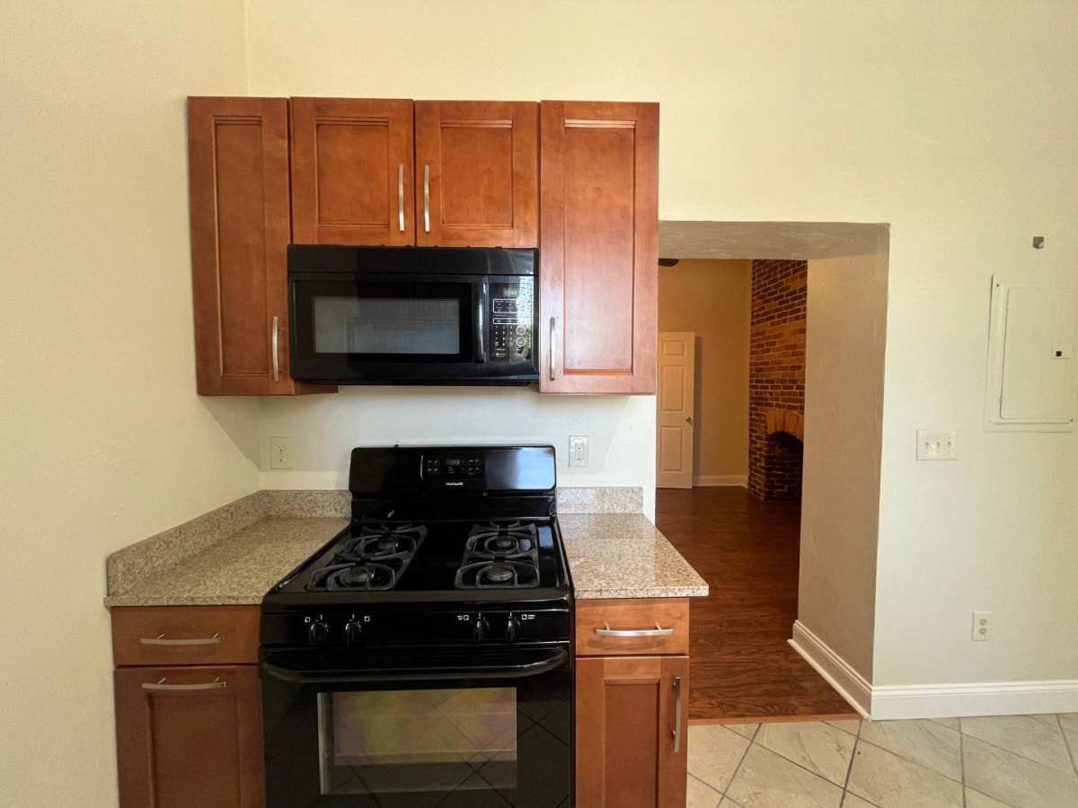 5519 Baum Blvd #2, Pittsburgh, PA 15232 - Apartment for Rent - Image 2
