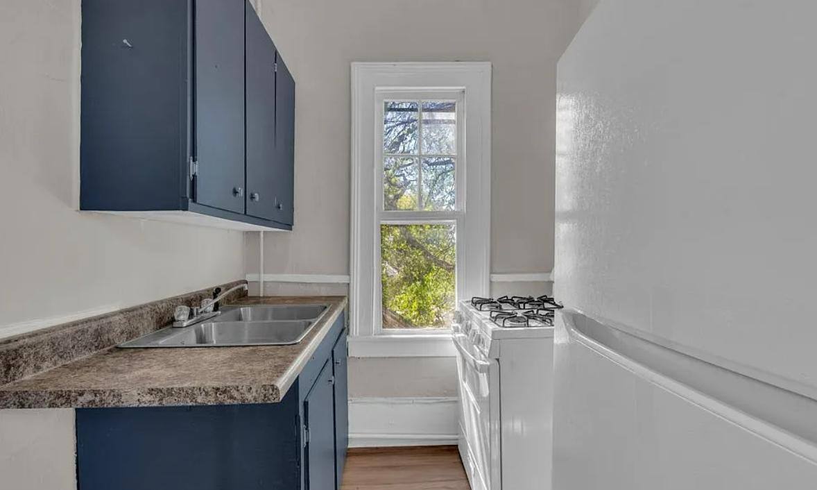 610 3rd Ave S #4, Columbus, MS 39701 - Apartment for Rent - Image 4