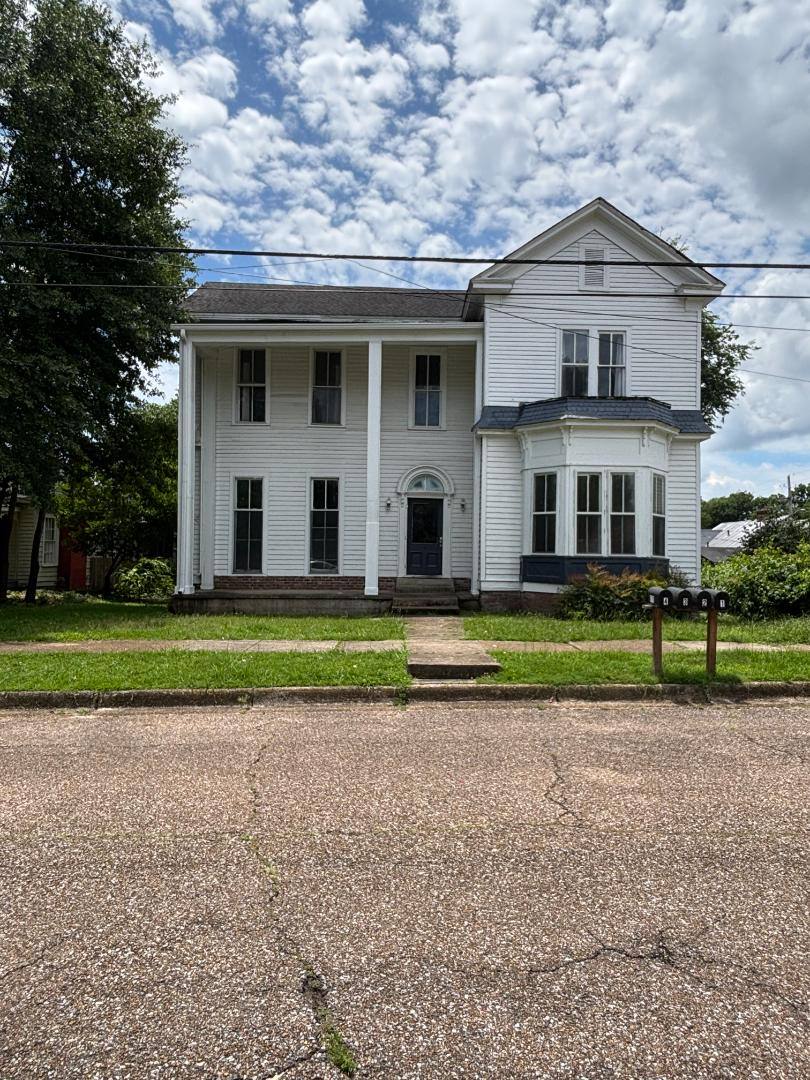 610 3rd Ave S #4, Columbus, MS 39701 - Apartment for Rent