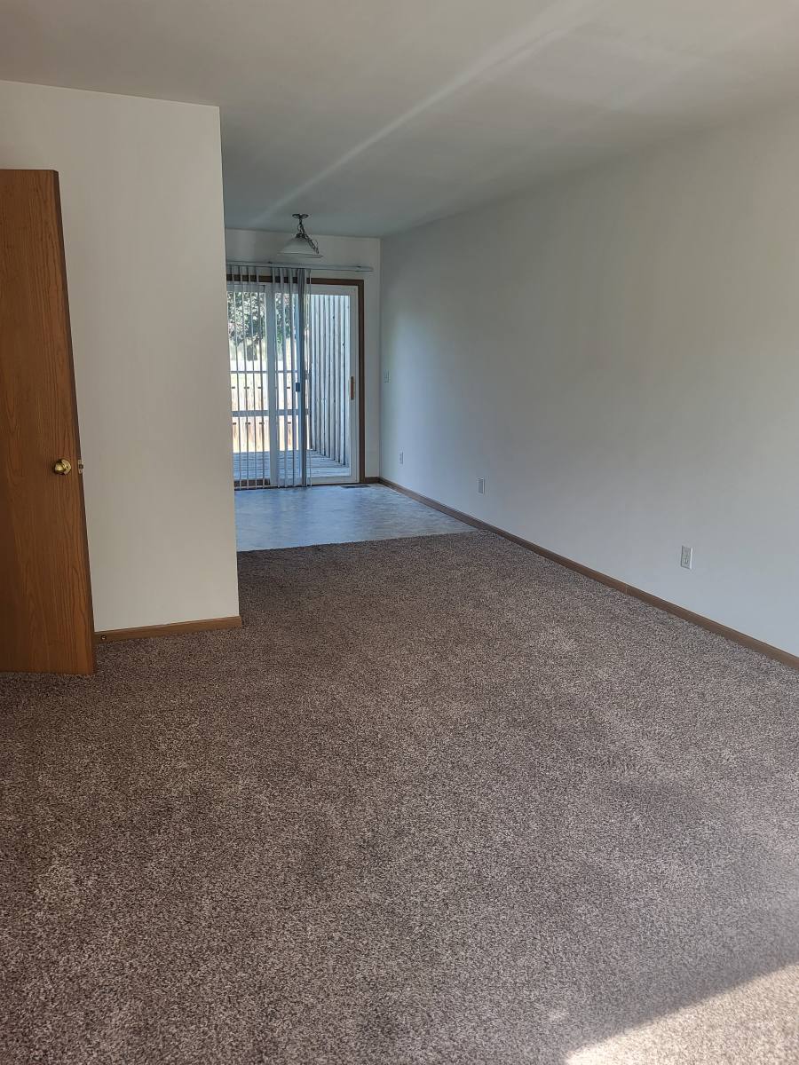 Townhouse for rent at 4915 Universal Dr #7, Midland, MI 48640