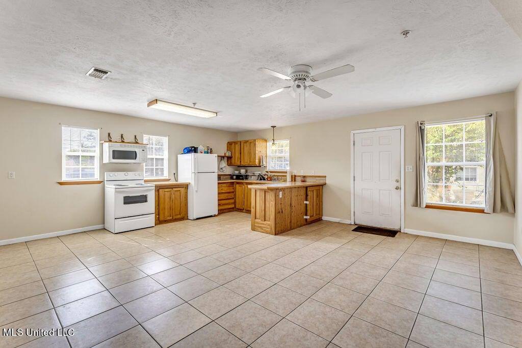 2906 Pineland Dr, Gulfport, MS 39501 - House for Rent - Image 4