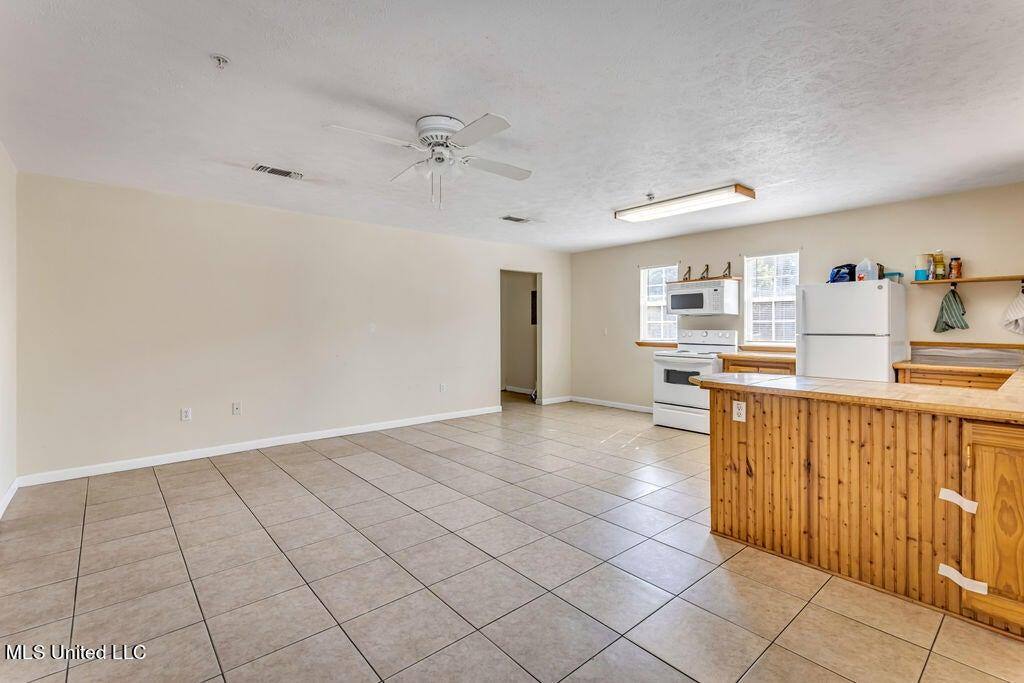 2906 Pineland Dr, Gulfport, MS 39501 - House for Rent - Image 9
