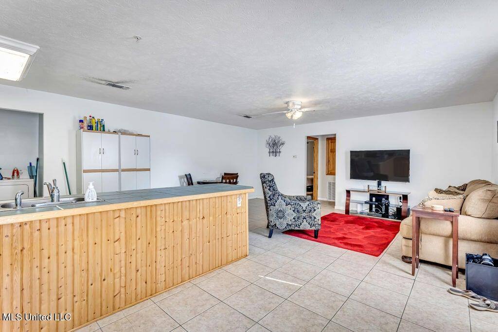 2906 Pineland Dr, Gulfport, MS 39501 - House for Rent - Image 5