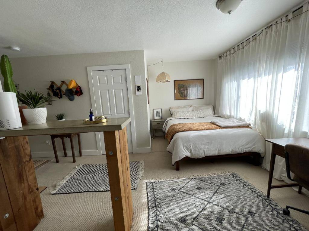 2801 Downing St #B, Denver, CO 80205 - Apartment for Rent - Image 2