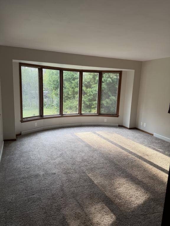 1036 W Crescent Dr, Manitowoc, WI 54220 - House for Rent - Image 5