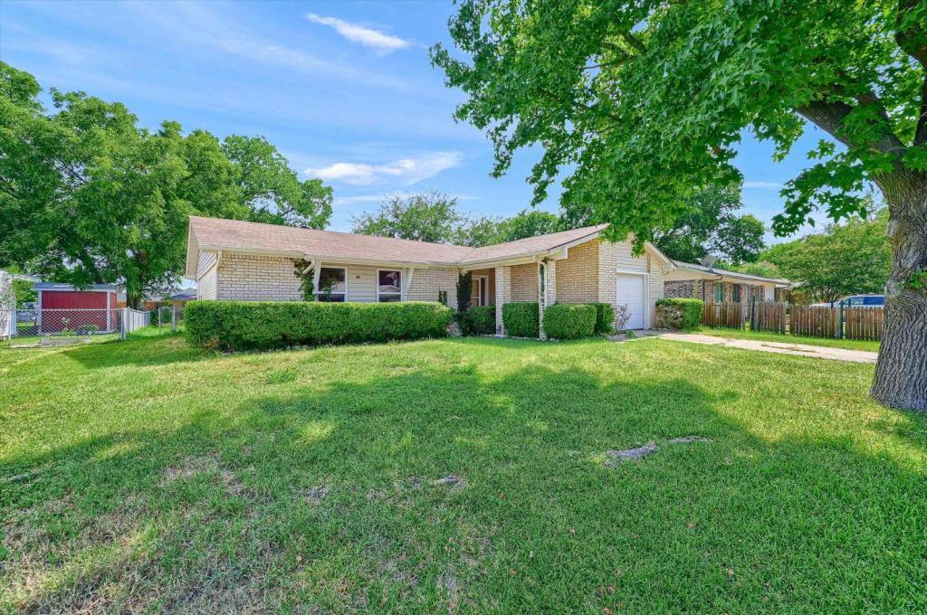 810 Dove Lane, Sherman, TX 75090 - House for Rent - Image 2