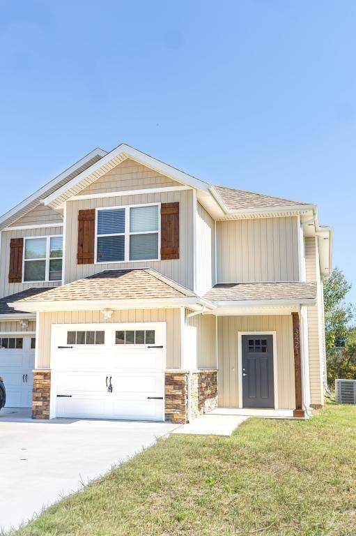 Townhouse for rent at 3421 S Kenser Court, Joplin, MO 64804