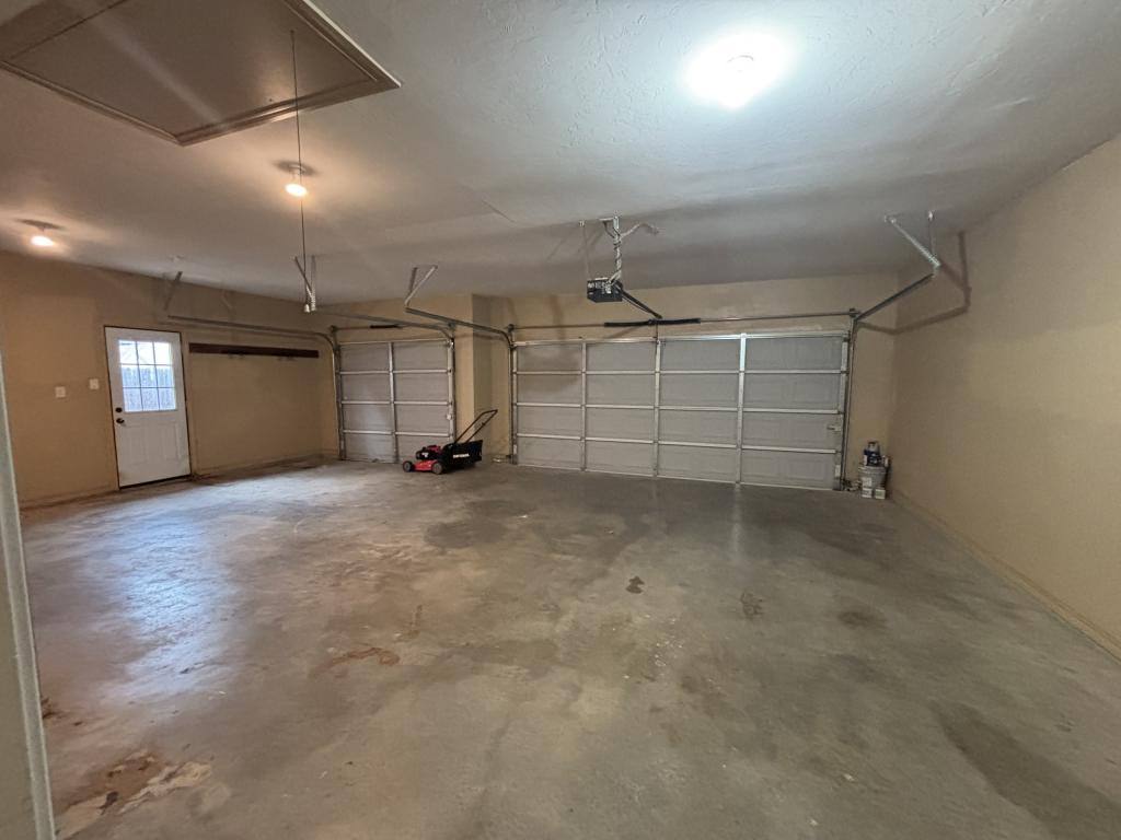 5704 NW Valor Ave, Lawton, OK 73505 - House for Rent - Image 8