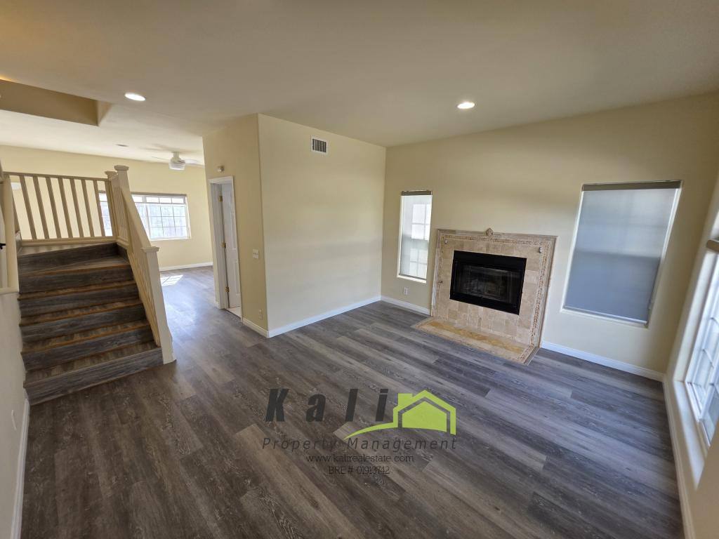570 Emory St #A, Imperial Beach, CA 91932 - House for Rent - Image 3