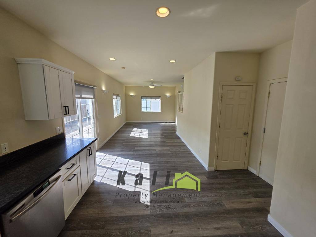 570 Emory St #A, Imperial Beach, CA 91932 - House for Rent - Image 6