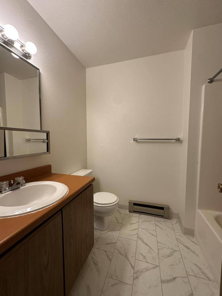 980 N 17th St #11, Billings, MT 59101 - Townhouse for Rent - Image 8