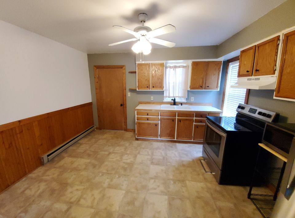 813 N 22nd St, Billings, MT 59101 - House for Rent - Image 4