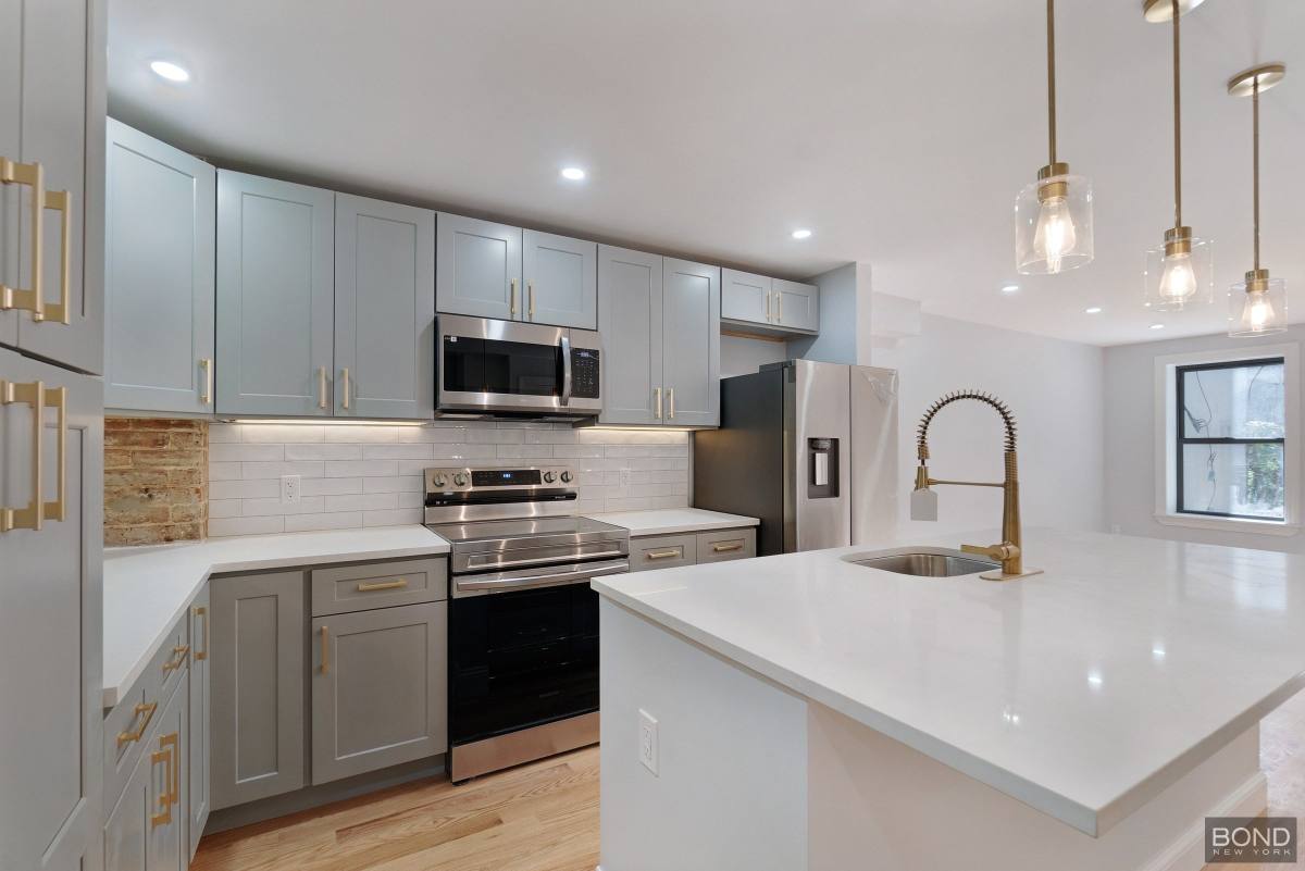 Apartment for rent at 583 Greene Ave #1, Brooklyn, NY 11216
