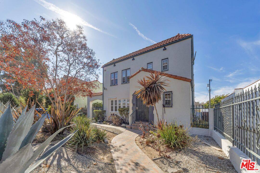 1249 S Tremaine Ave, Los Angeles, CA 90019 - House for Rent